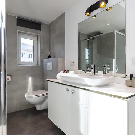 Huswell - Charming Seaside Apartment With Mezzanine And Modern Comforts
