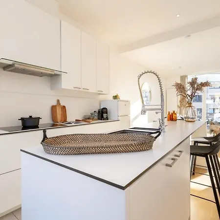 Huswell - Charming Seaside Apartment With Mezzanine And Modern Comforts * Ostend